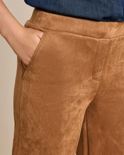 Veloursimitathose mit weitem Bein